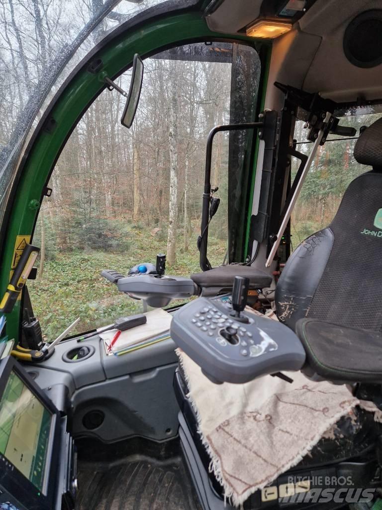 John Deere 1270 E Skördare