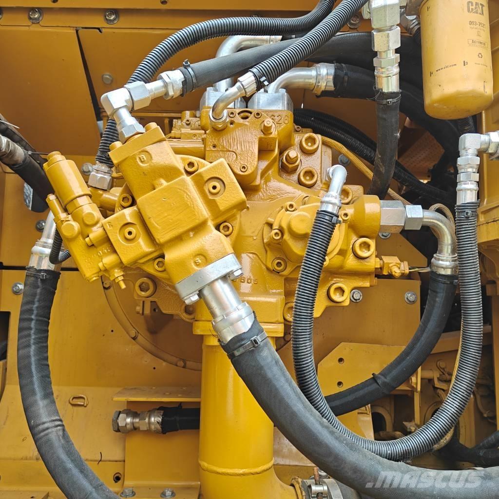 CAT 336D2 Bandgrävare