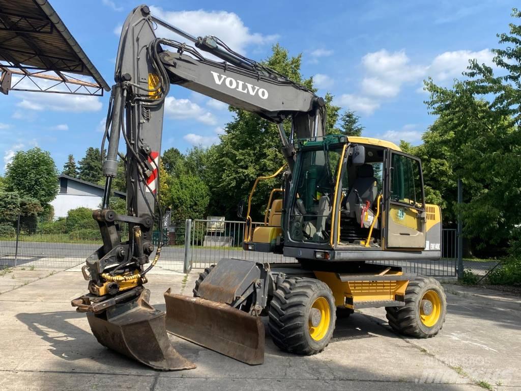 Komatsu EW 140 C Hjulgrävare