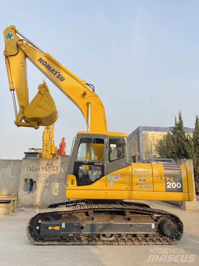 Komatsu PC 200-7 Bandgrävare