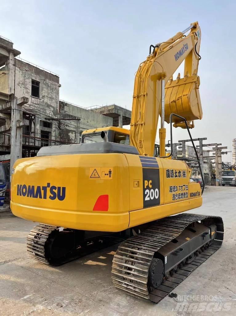 Komatsu PC 200-7 Bandgrävare