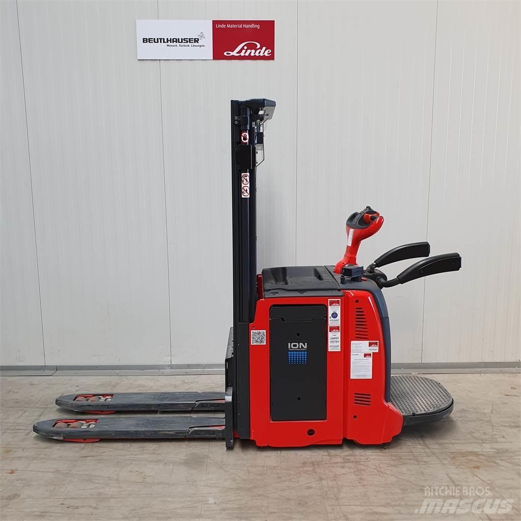 Linde D12AP Staplare-led