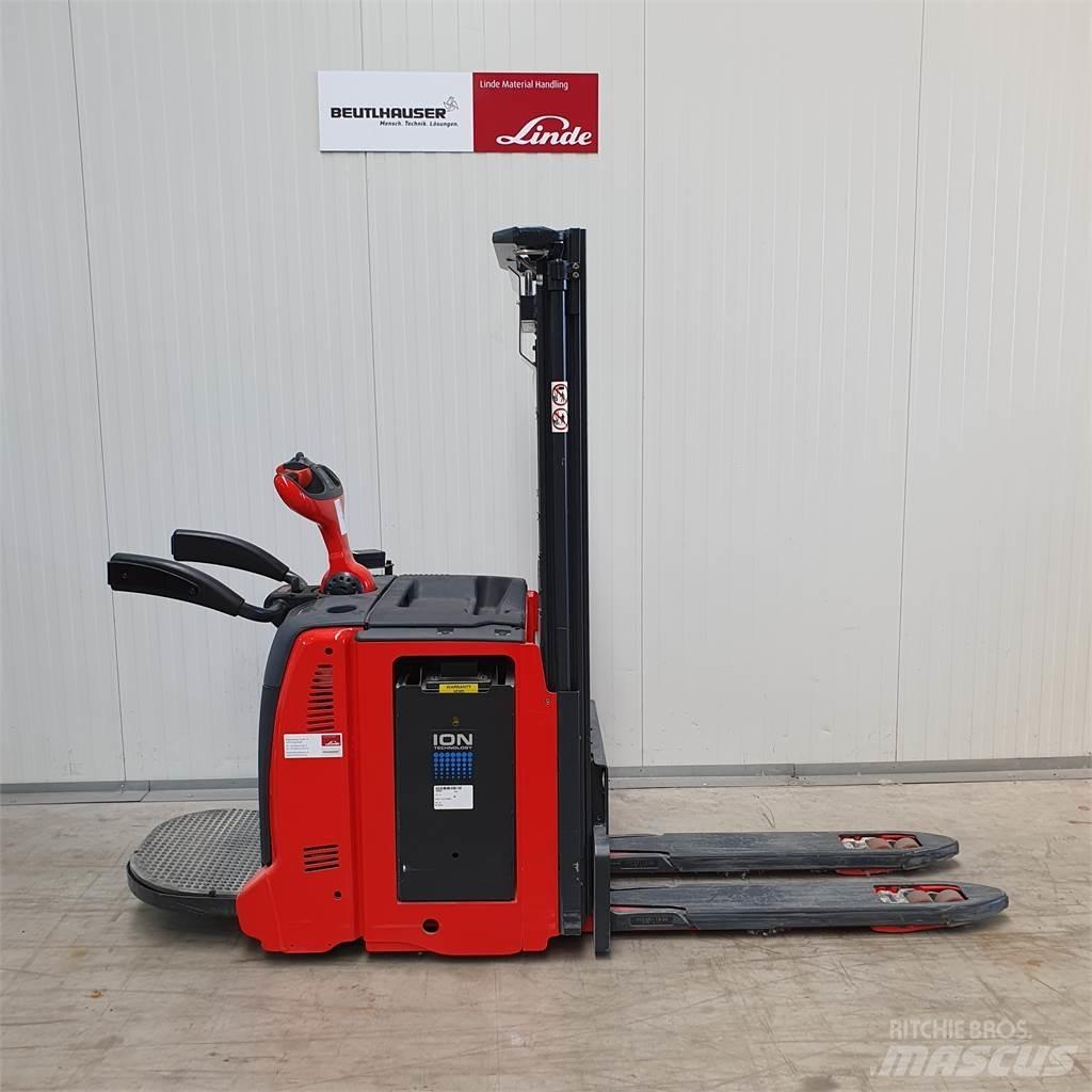 Linde D12AP Staplare-led