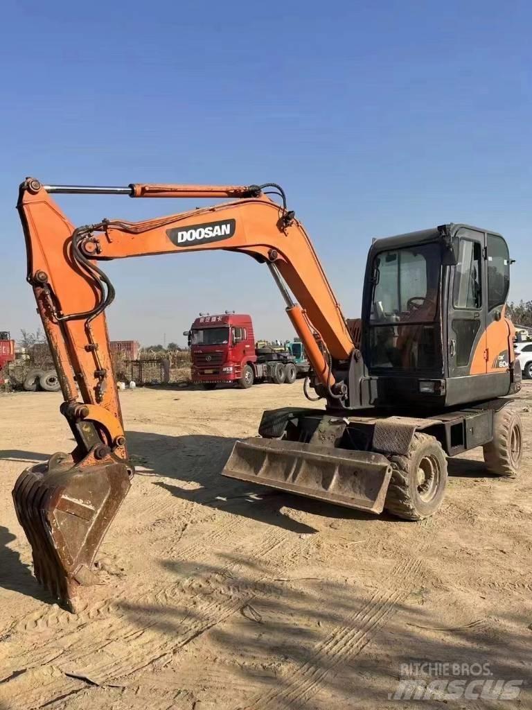 Doosan DX60W Hjulgrävare