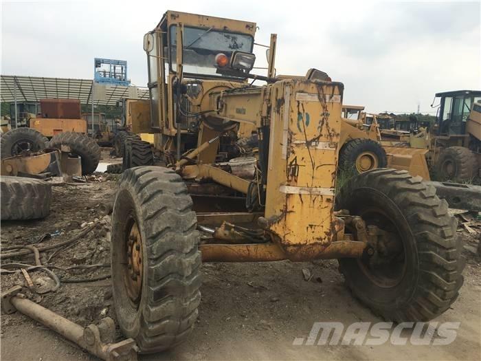 Komatsu GD 511 Väghyvlar