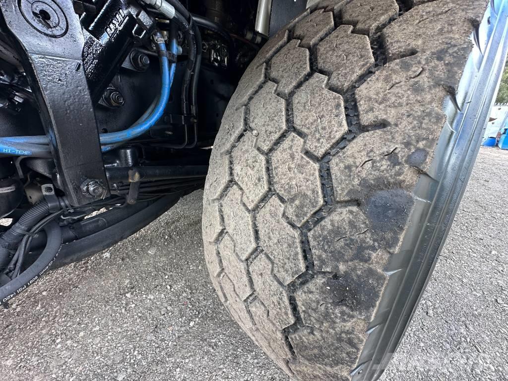 Freightliner M2 Slamsugningsbil