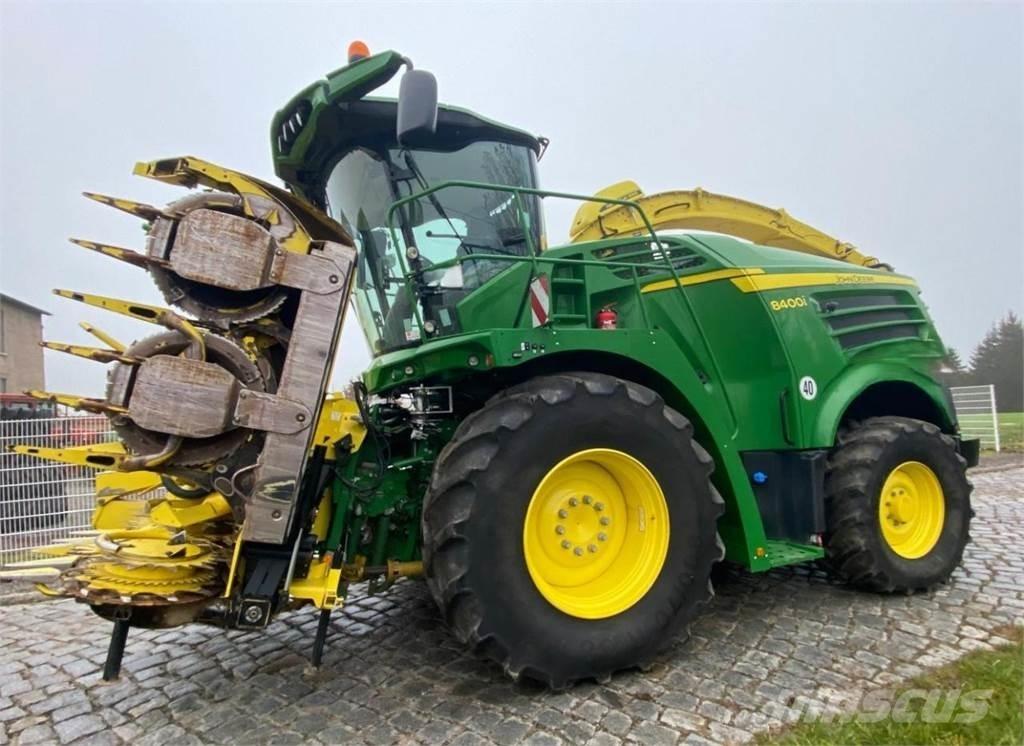 John Deere 8400i Självgående fälthackar
