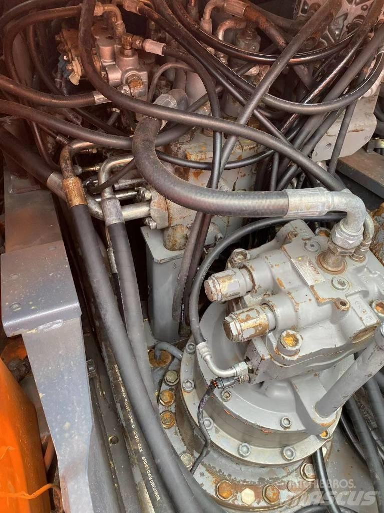 Hitachi ZX 210 Bandgrävare