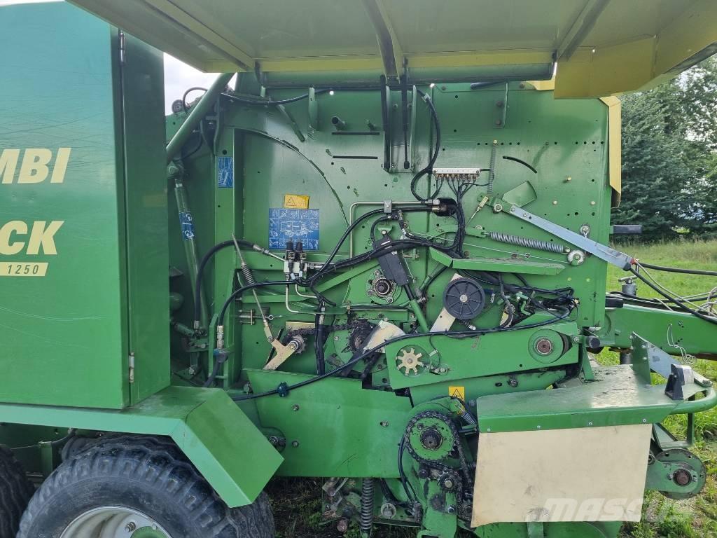 Krone Comprima F125 Rundbalspressar