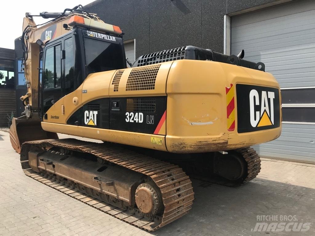 CAT 324D Bandgrävare