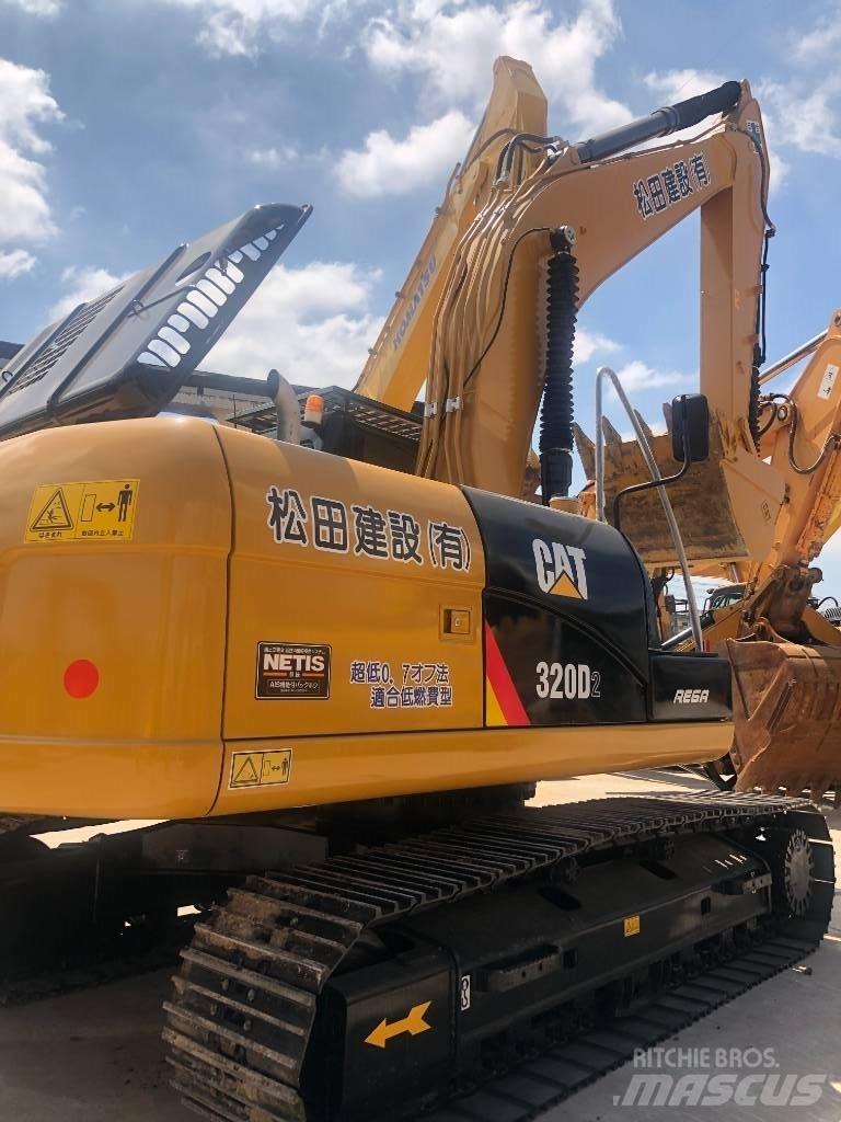 CAT 320 B L Bandgrävare