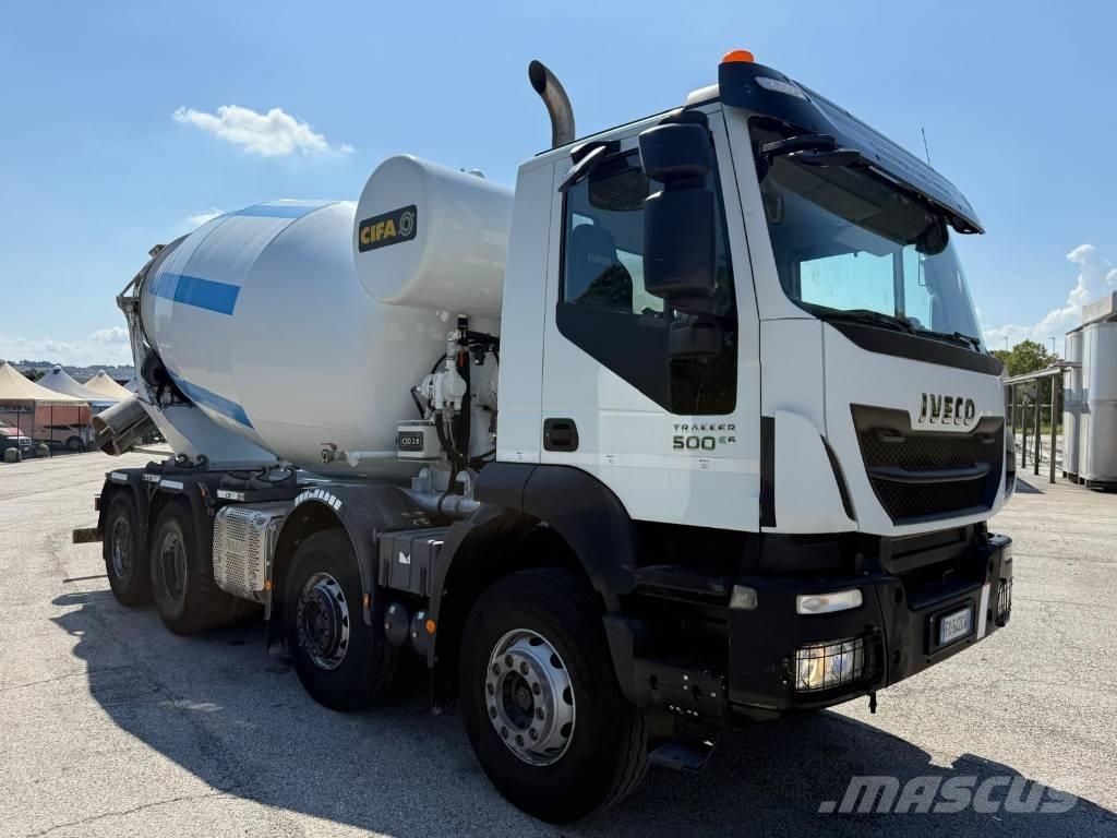 Iveco Trakker 500 Cementbil