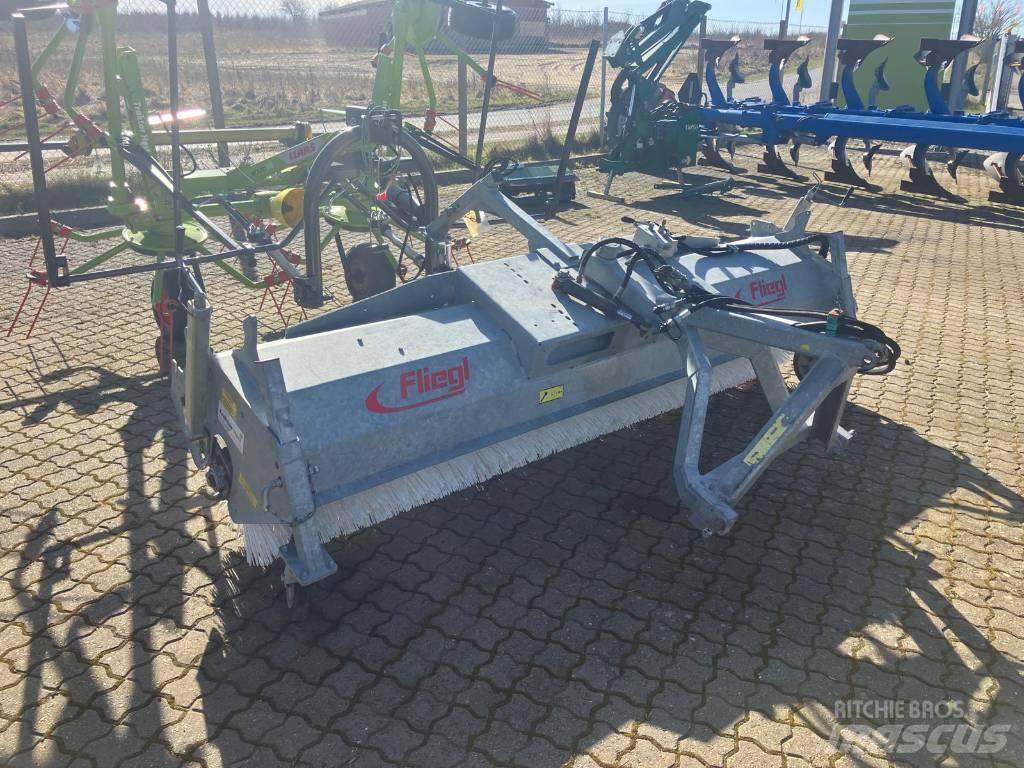 Fliegl Kost 2,8 m. Övriga traktortillbehör