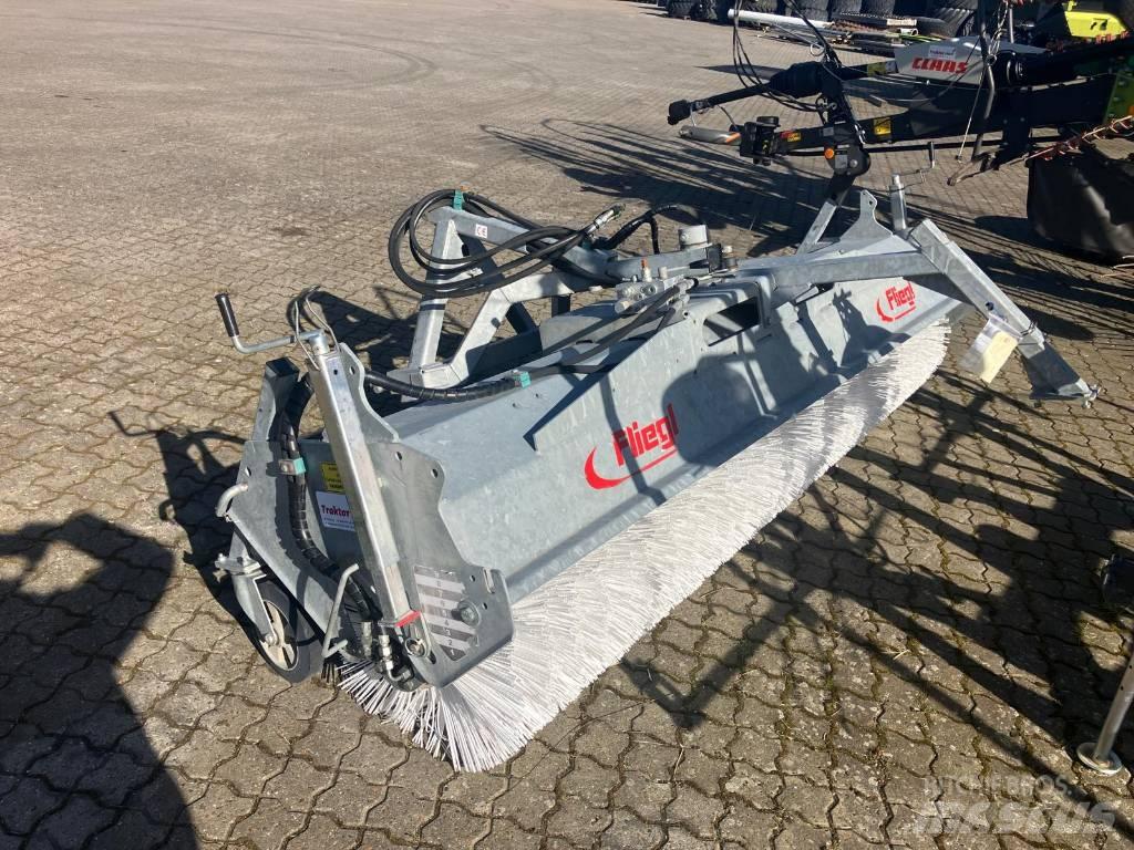 Fliegl Kost 2,8 m. Övriga traktortillbehör