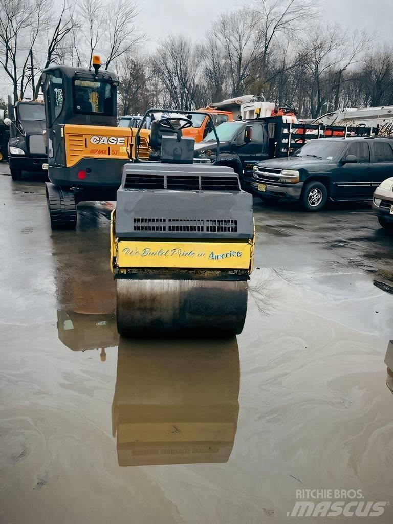 Bomag BW 100 AD-3 Tvåvalsvältar