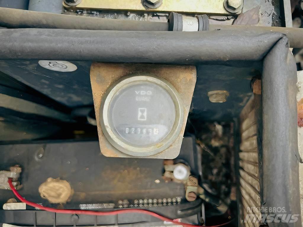 Bomag BW 100 AD-3 Tvåvalsvältar