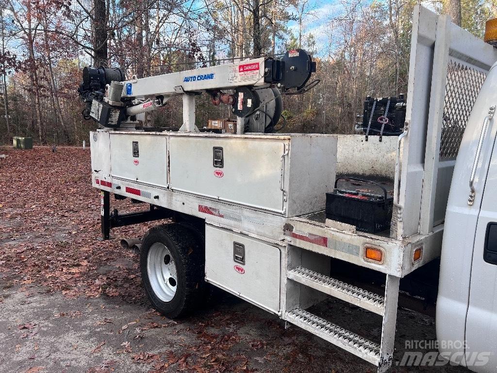 Auto Crane 4004EH Plogbilar