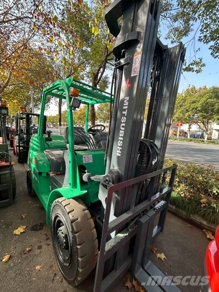  三菱叉车 2t Dieselmotviktstruckar