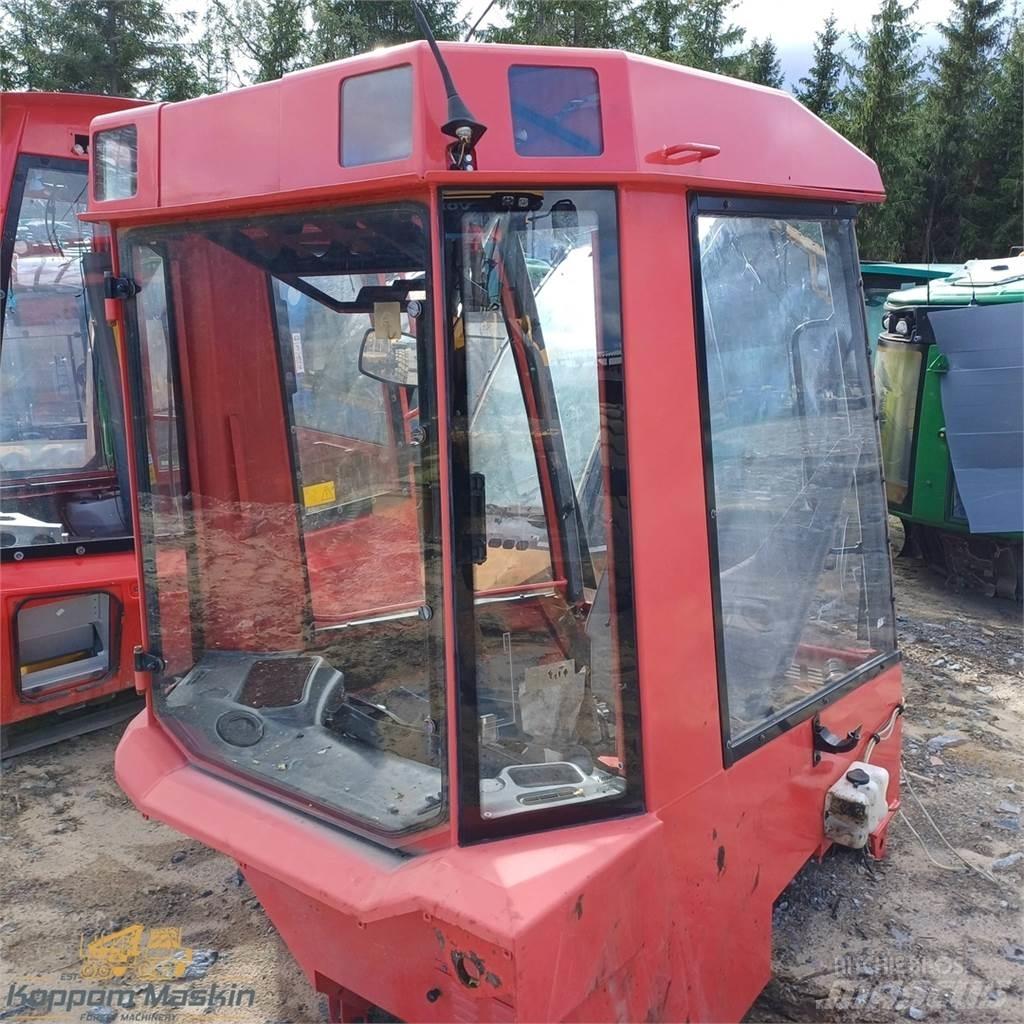 Valmet 941 Hytter och interiör