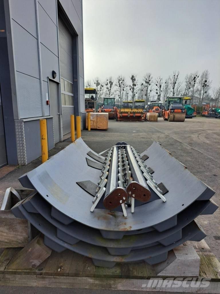 Hamm HC 130i Band, kedjor och underreden