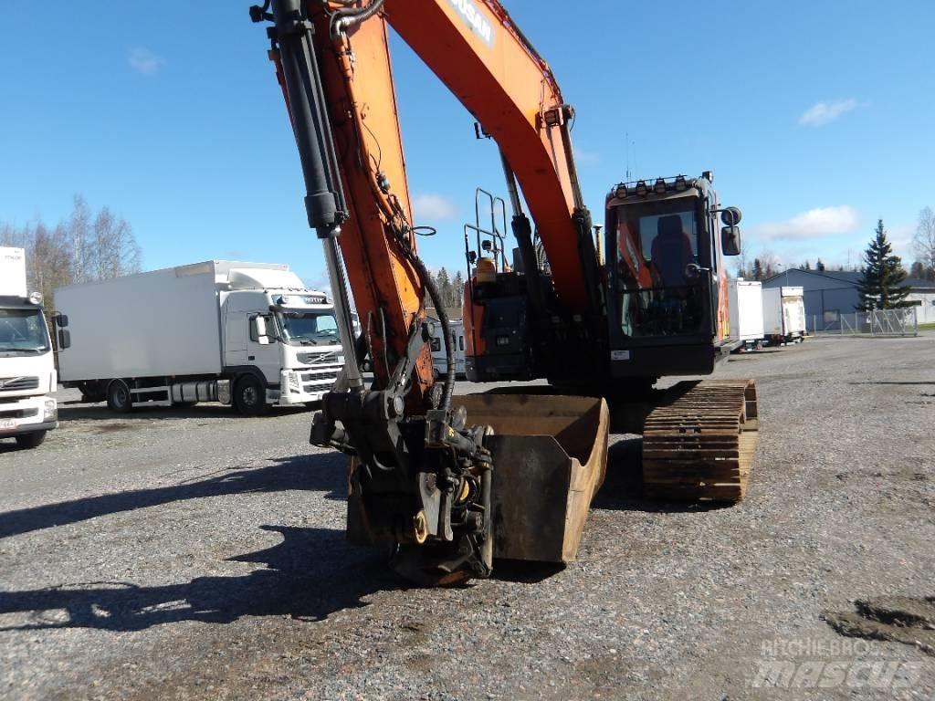 Doosan DX 235 LCR Bandgrävare