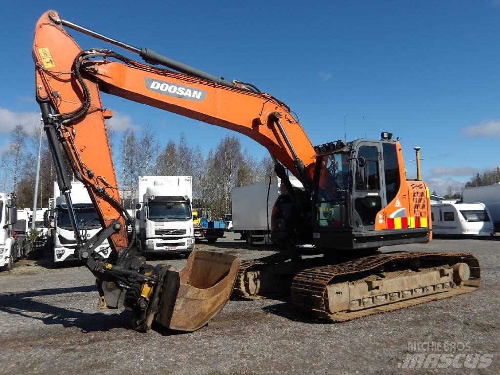 Doosan DX 235 LCR Bandgrävare