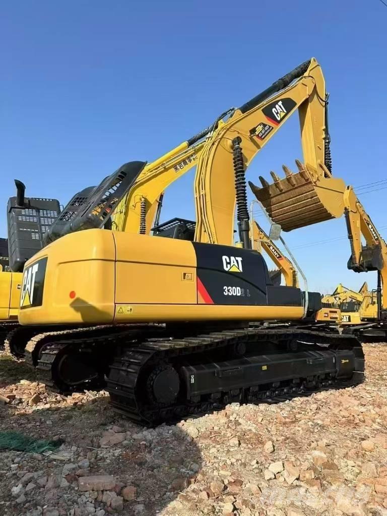 CAT 330 D2 L Bandgrävare