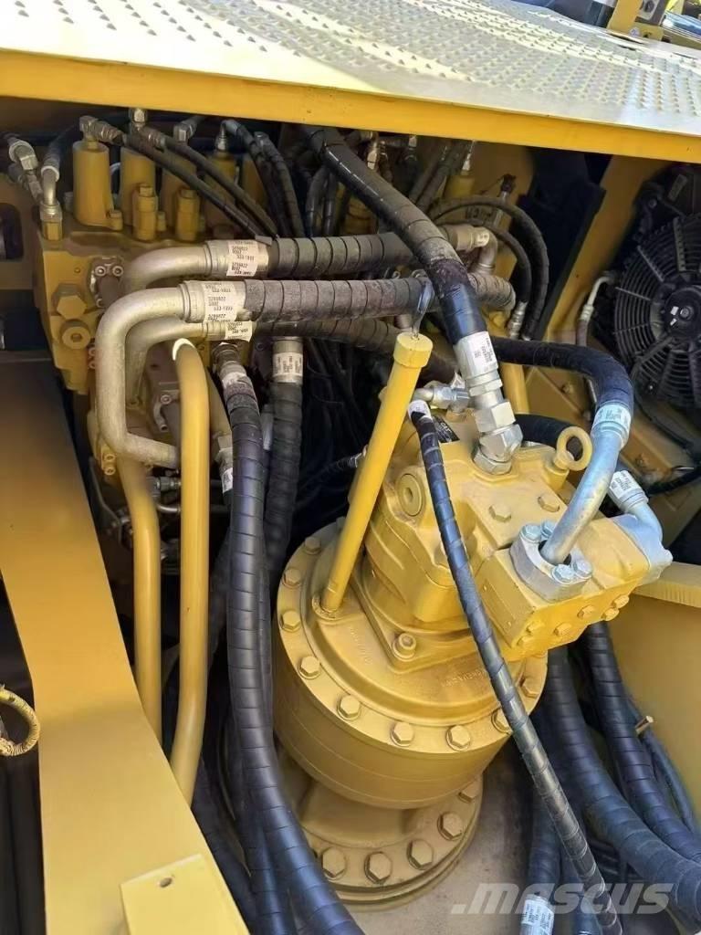 CAT 330 D2 L Bandgrävare