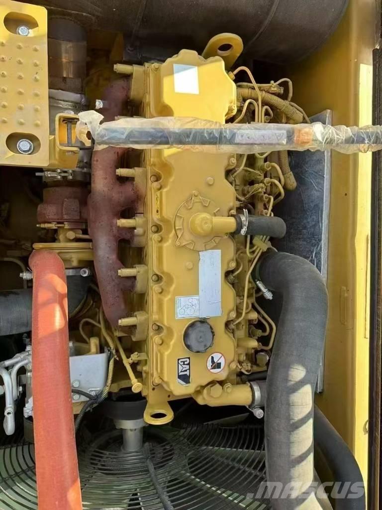 CAT 330 D2 L Bandgrävare