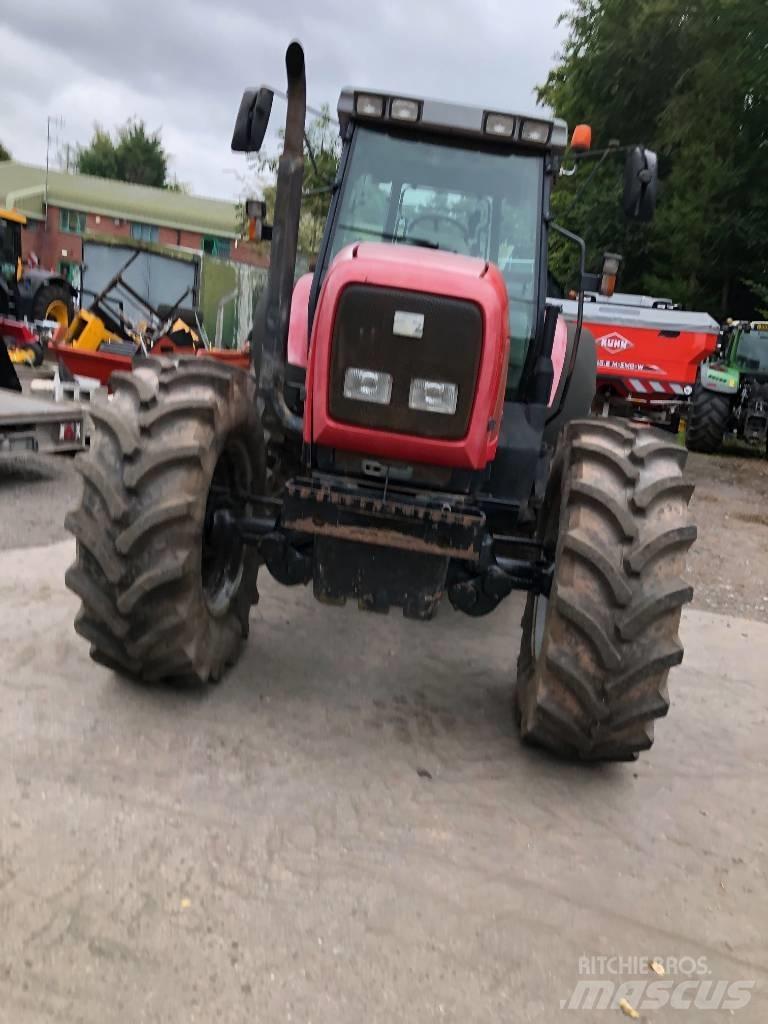 Massey Ferguson 8240 Traktorer
