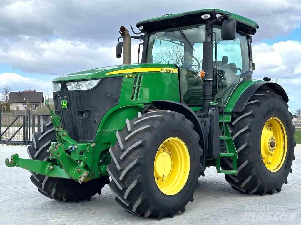 John Deere 7230 R Traktorer