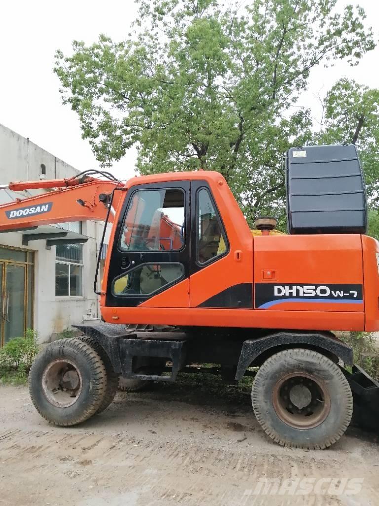 Doosan DH 150 W-7 Bandgrävare