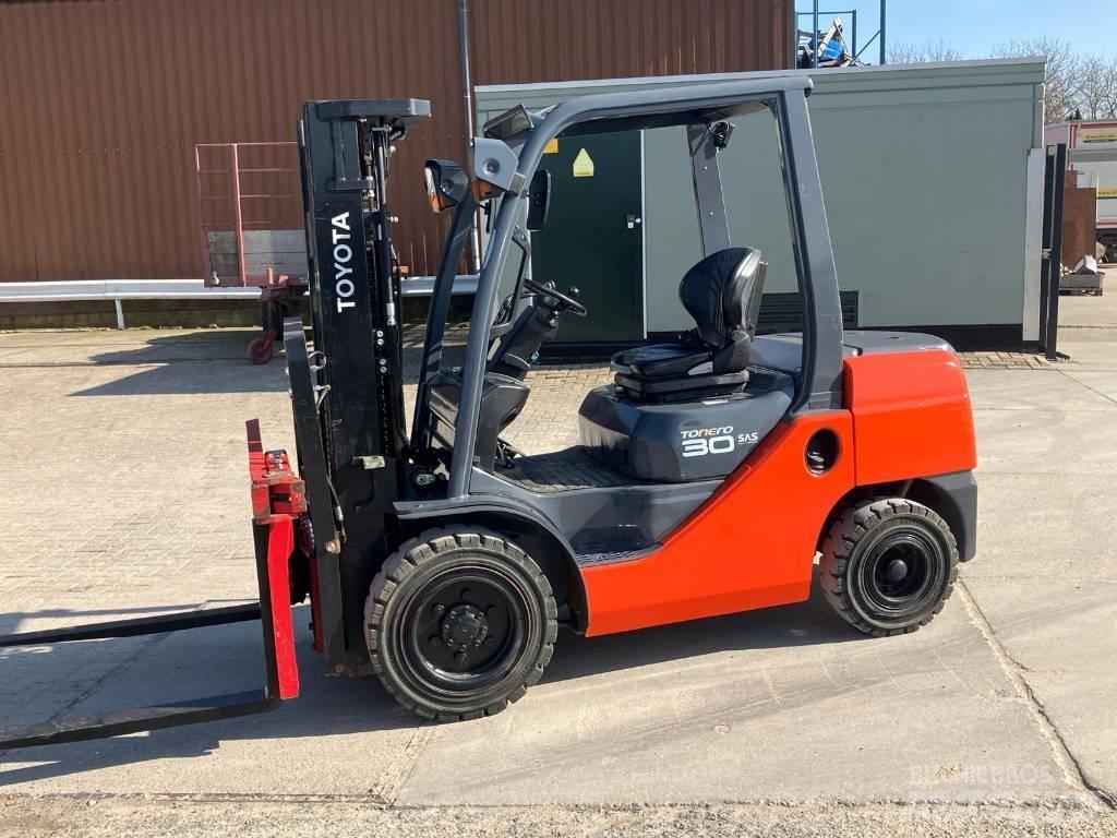 Toyota 52-8 FDF 30 Dieselmotviktstruckar