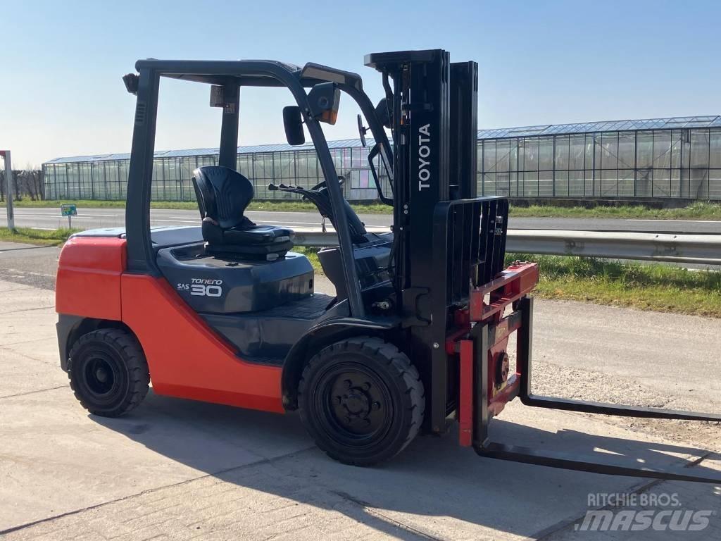 Toyota 52-8 FDF 30 Dieselmotviktstruckar