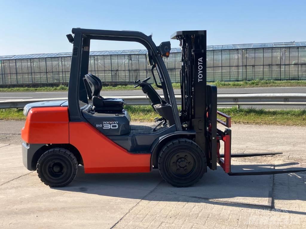 Toyota 52-8 FDF 30 Dieselmotviktstruckar