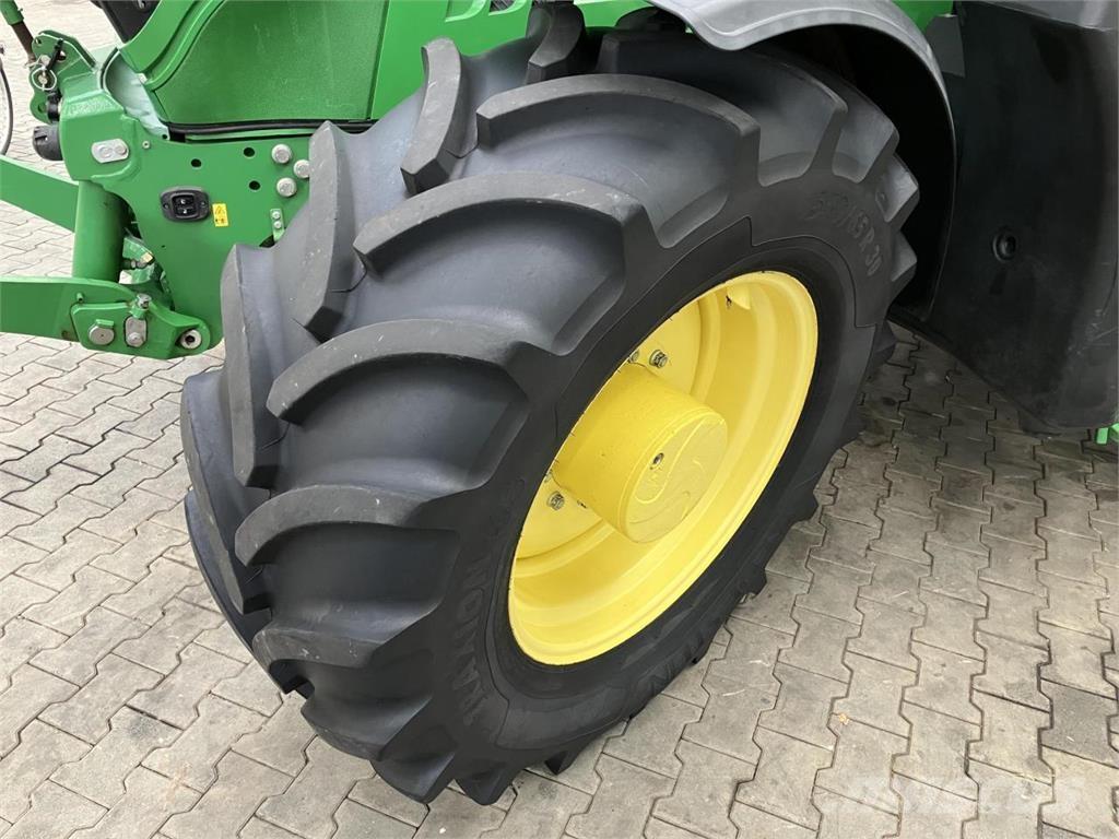 John Deere 6145R Traktorer
