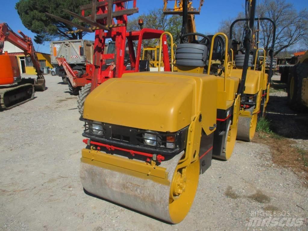 CAT CB 214 E Tvåvalsvältar