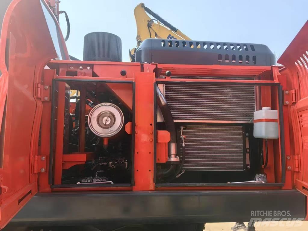 Doosan DX225LC-9C Bandgrävare