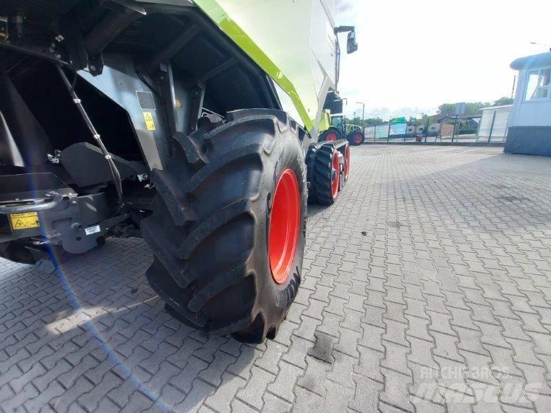 CLAAS Lexion 8800 TT Skördetröskor