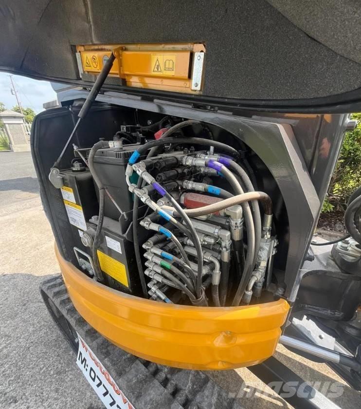 Kato HD27V4 Midigrävmaskiner 7t - 12t