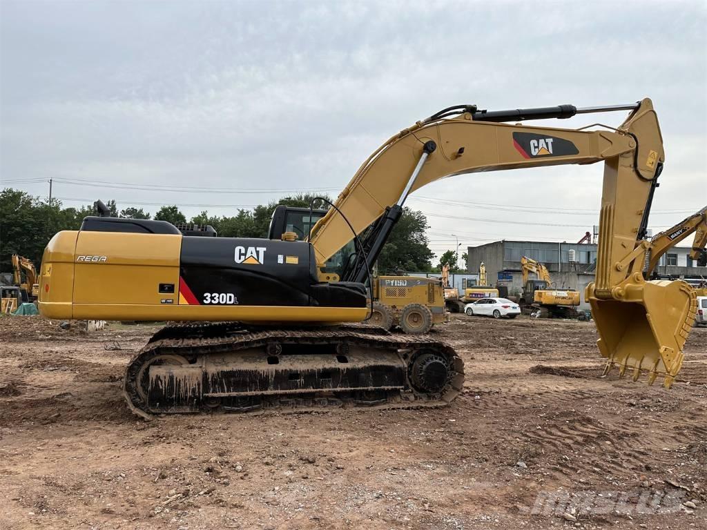 CAT 330 D L Bandgrävare