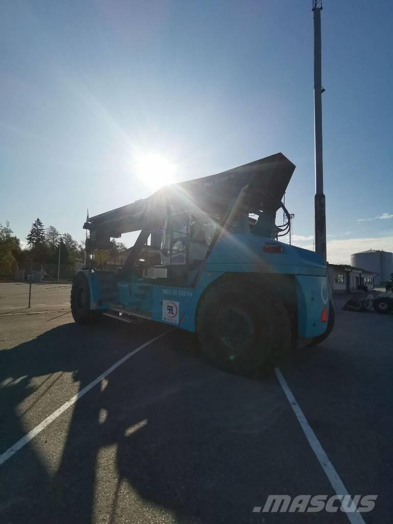 NCN 85 Reachstackers