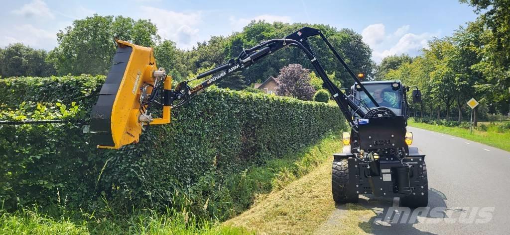 McConnel PA4330 Häcksaxar