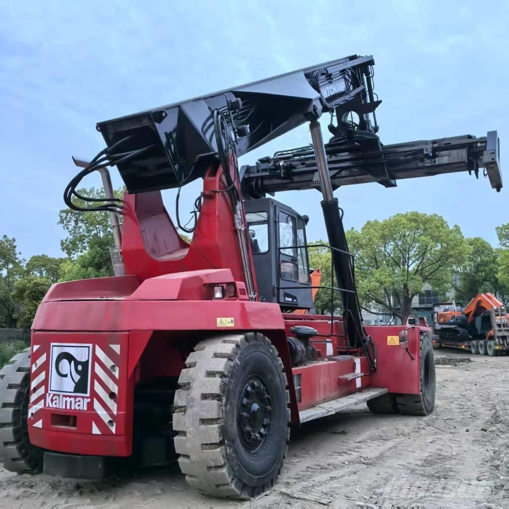 Kalmar DRF 450 Reachstackers