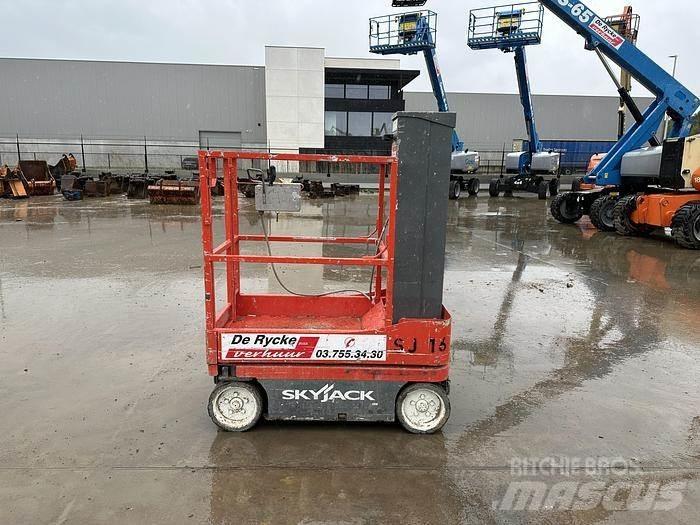 SkyJack SJ16 Saxliftar