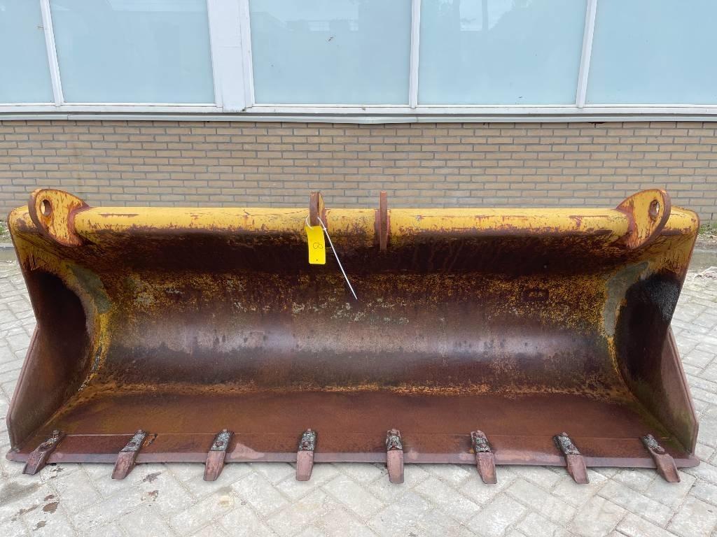 CAT Backhoe bucket Skopor