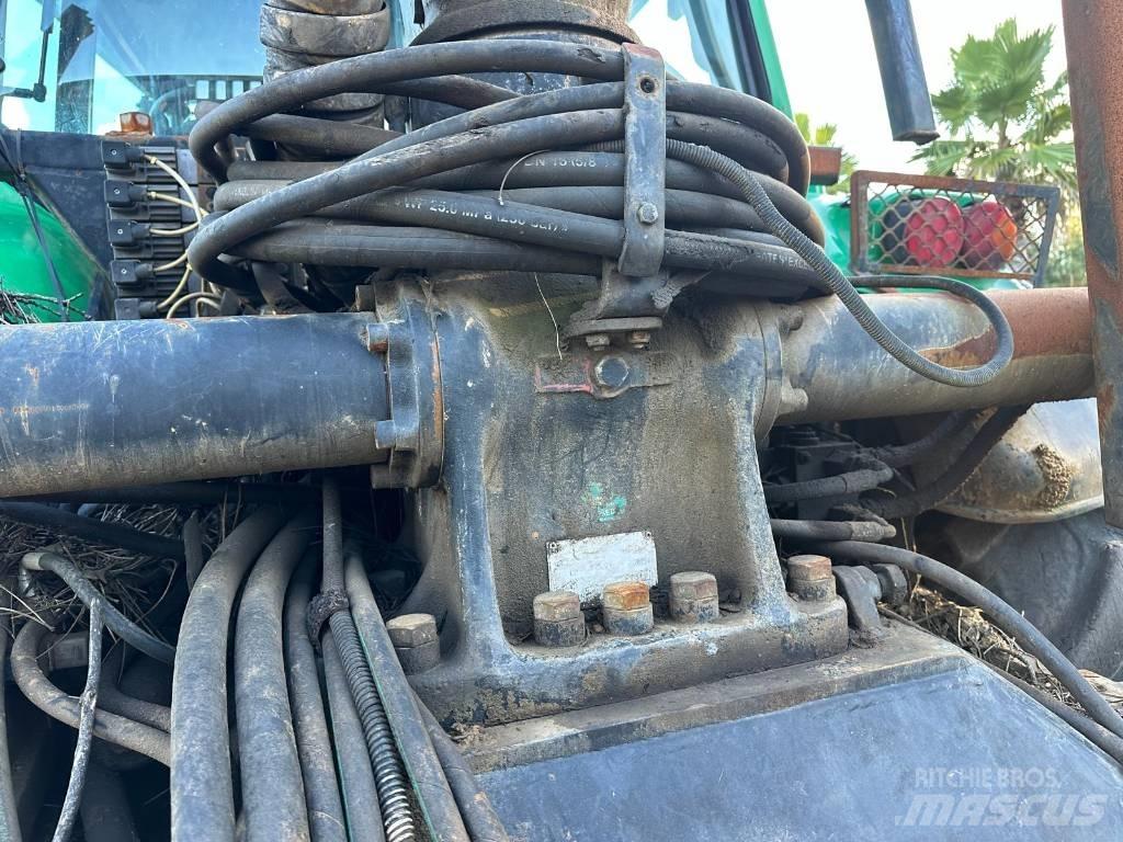 Valtra T130 Skogstraktorer