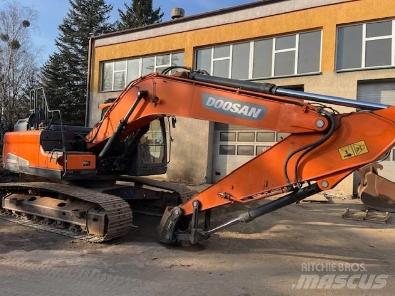 Doosan DX 225 LC-5 Bandgrävare