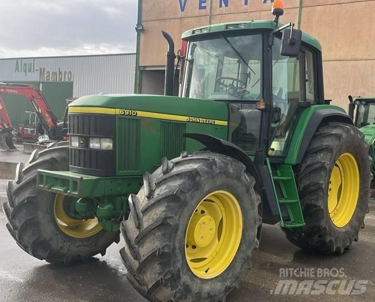 John Deere 6910 Traktorer