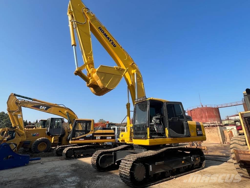 Komatsu PC 300-7 Bandgrävare
